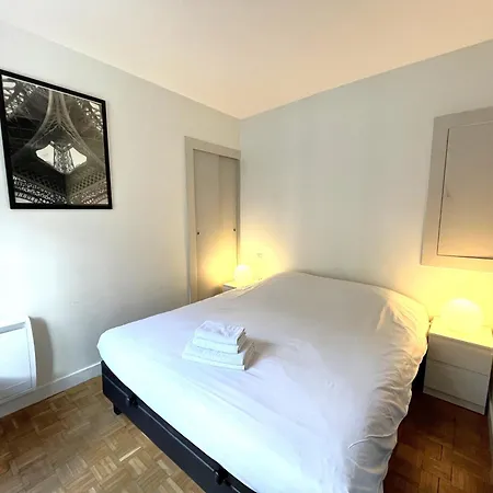 Central & Functional Apartment At Chatelet Apartment *