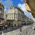 Central & Functional Apartment At Chatelet